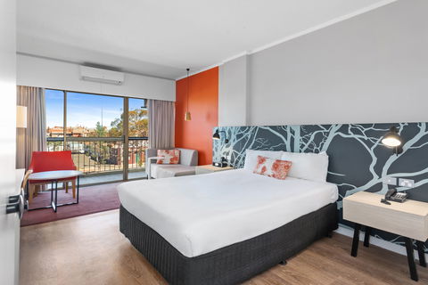The Plaza Hotel Kalgoorlie - Hotel NSW 5