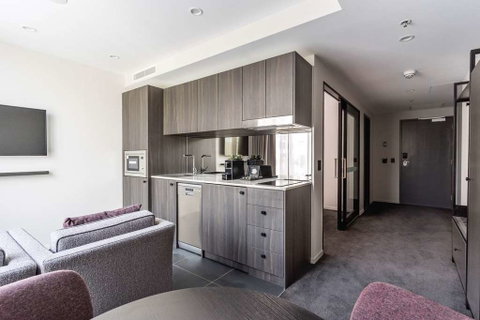 Abode Belconnen - Hotel NSW 2