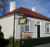 Alice's Cottages - Hotel NSW