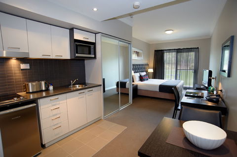 Quest Campbelltown Serviced Apartments - Hotel NSW 2