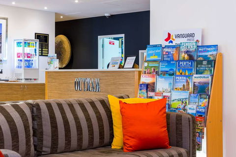 Club Wyndham Perth - Hotel NSW 2