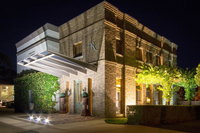 Book Orange Accommodation Vacations Hotel NSW Hotel NSW