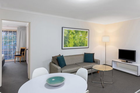 Adina Serviced Apartments Canberra Kingston - Hotel NSW 2