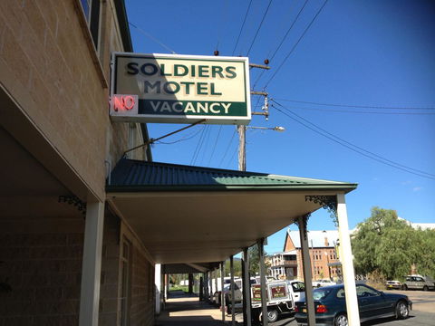 Soldiers Motel - Hotel NSW 0
