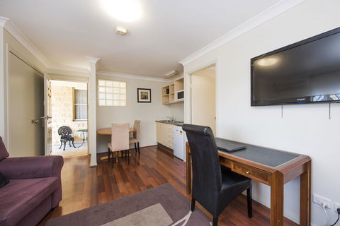 Soldiers Motel - Hotel NSW 6