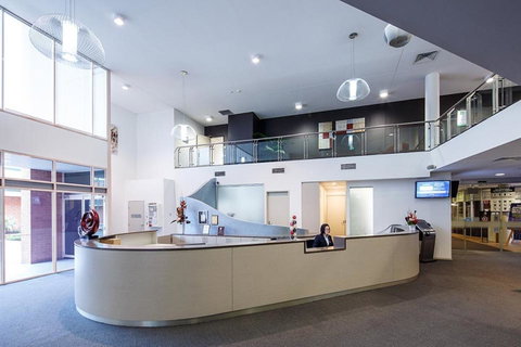 Quality Hotel Dickson - Hotel NSW 4