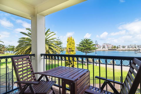 Port Adelaide Harbourside House - Hotel NSW 7