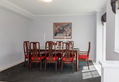Port Adelaide Harbourside House - Hotel NSW 5