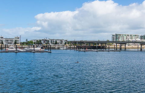 Port Adelaide Harbourside House - Hotel NSW 10