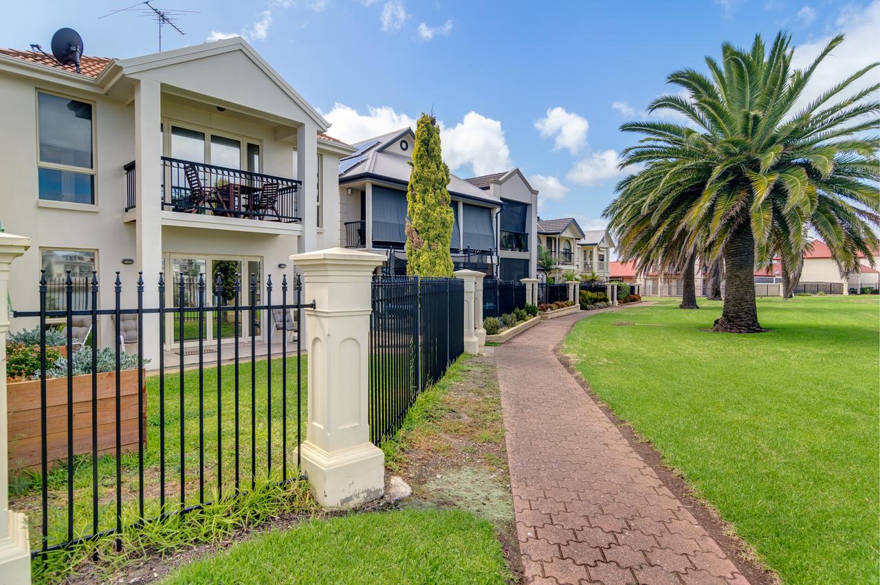 Athelstone SA Hotel NSW