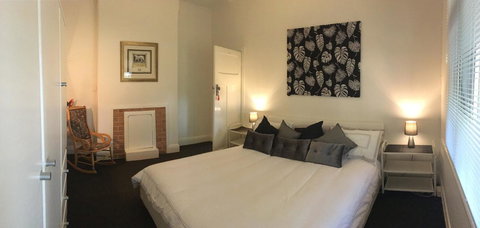 Cowan Street Bungalow - Hotel NSW 3