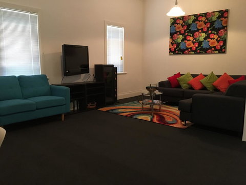 Cowan Street Bungalow - Hotel NSW 7