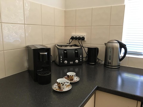 Cowan Street Bungalow - Hotel NSW 9