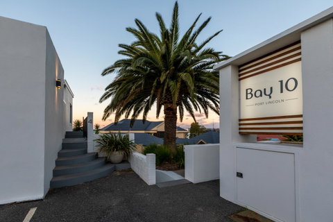 Bay 10 - Suites And Apartments - Hotel NSW 21