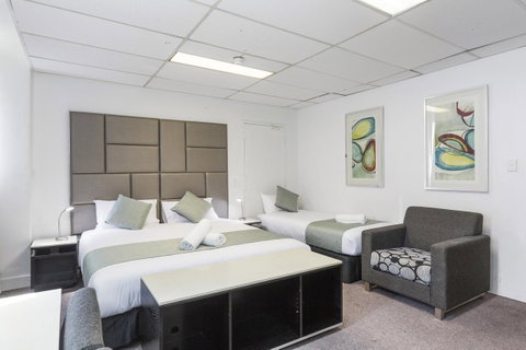 Cosmo On Bank - Hotel NSW 1