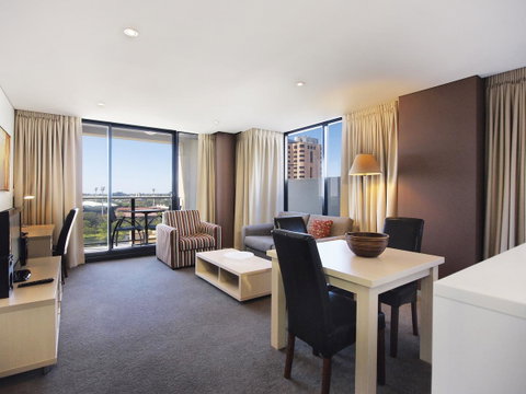 Oaks Adelaide Horizons Suites - Hotel NSW 13
