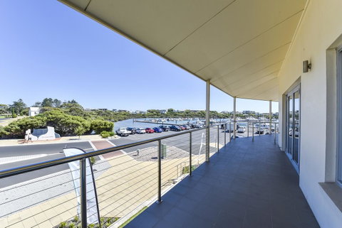 Aloha Waterfront Properties - Hotel NSW 10