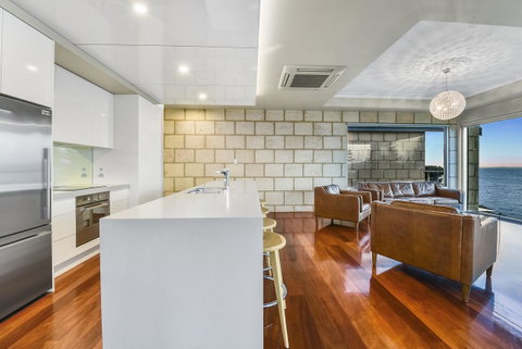 Aloha Waterfront Properties - Hotel NSW 22
