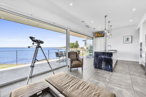 Aloha Waterfront Properties - Hotel NSW 8