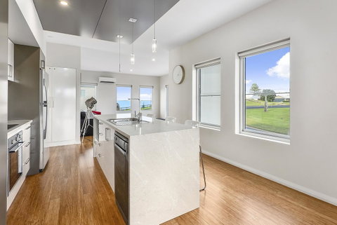 Aloha Waterfront Properties - Hotel NSW 6