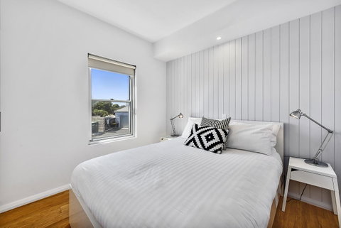 Aloha Waterfront Properties - Hotel NSW 19