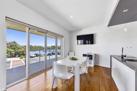 Aloha Waterfront Properties - Hotel NSW 20