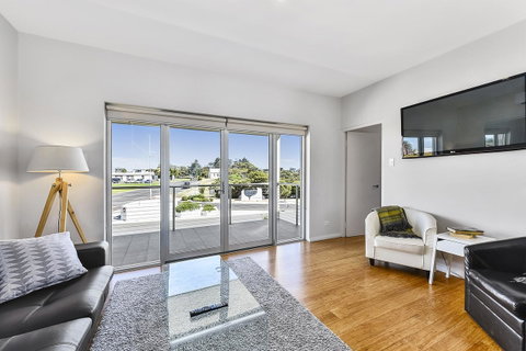 Aloha Waterfront Properties - Hotel NSW 29