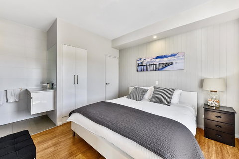 Aloha Waterfront Properties - Hotel NSW 21