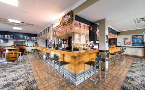 Nightcap At Rose & Crown Hotel - Hotel NSW 30