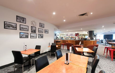 Nightcap At Rose & Crown Hotel - Hotel NSW 29