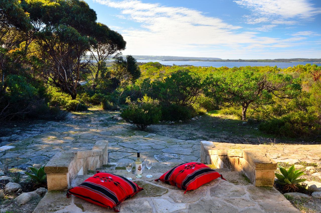 Pelican Lagoon SA Hotel NSW