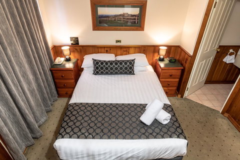 Astor Inn - Hotel NSW 5