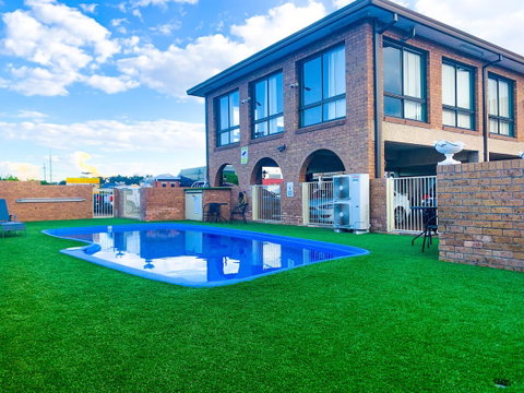Cumberland Motor Inn - Hotel NSW 3