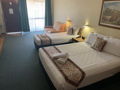 Cumberland Motor Inn - Hotel NSW 21