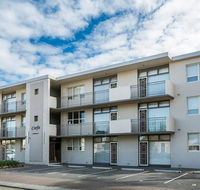 Glenelg Holiday Apartments - Corfu - Hotel NSW
