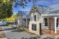 Book Mount Barker Accommodation Vacations Hotel NSW Hotel NSW
