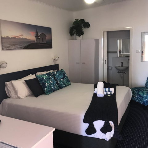 OCEAN BREEZE MOTEL - Hotel NSW 2