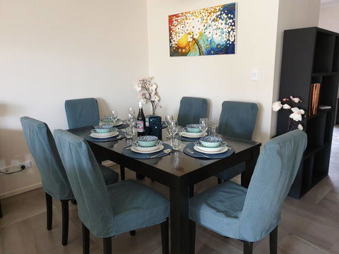 Explore Adelaide, Gawler, The Barossa And Clare Valleys All-in-one - Hotel NSW 2