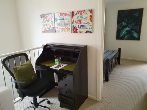 Explore Adelaide, Gawler, The Barossa And Clare Valleys All-in-one - Hotel NSW 6