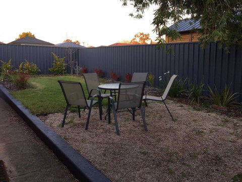 Windsor Gardens Home - Hotel NSW 15