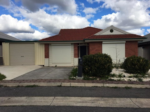 Windsor Gardens Home - Hotel NSW 17