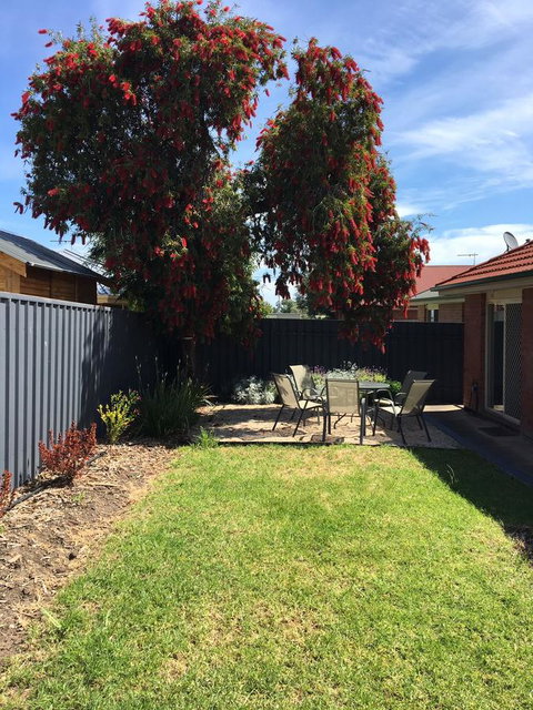 Windsor Gardens Home - Hotel NSW 13