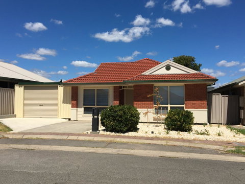 Windsor Gardens Home - Hotel NSW 18