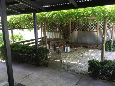 Hilltop Too - Hotel NSW 11