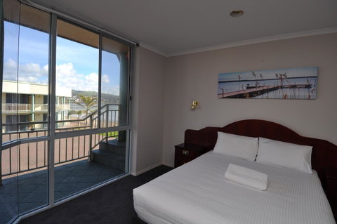 Hilton Beachfront Motel - Hotel NSW 34