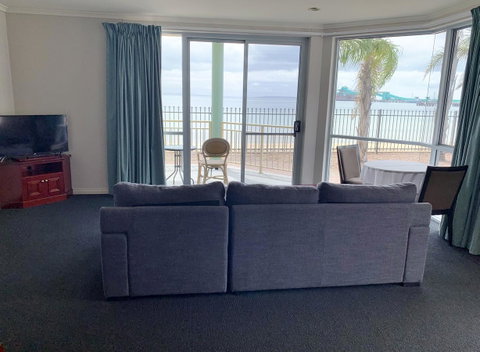 Hilton Beachfront Motel - Hotel NSW 7