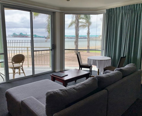 Hilton Beachfront Motel - Hotel NSW 15