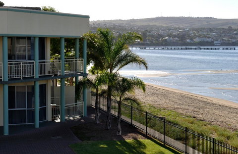 Hilton Beachfront Motel - Hotel NSW 40