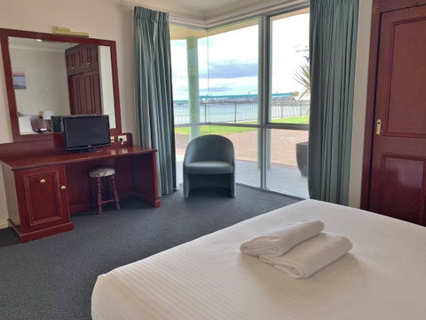 Hilton Beachfront Motel - Hotel NSW 14