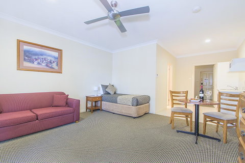 Clare Country Club - Hotel NSW 10